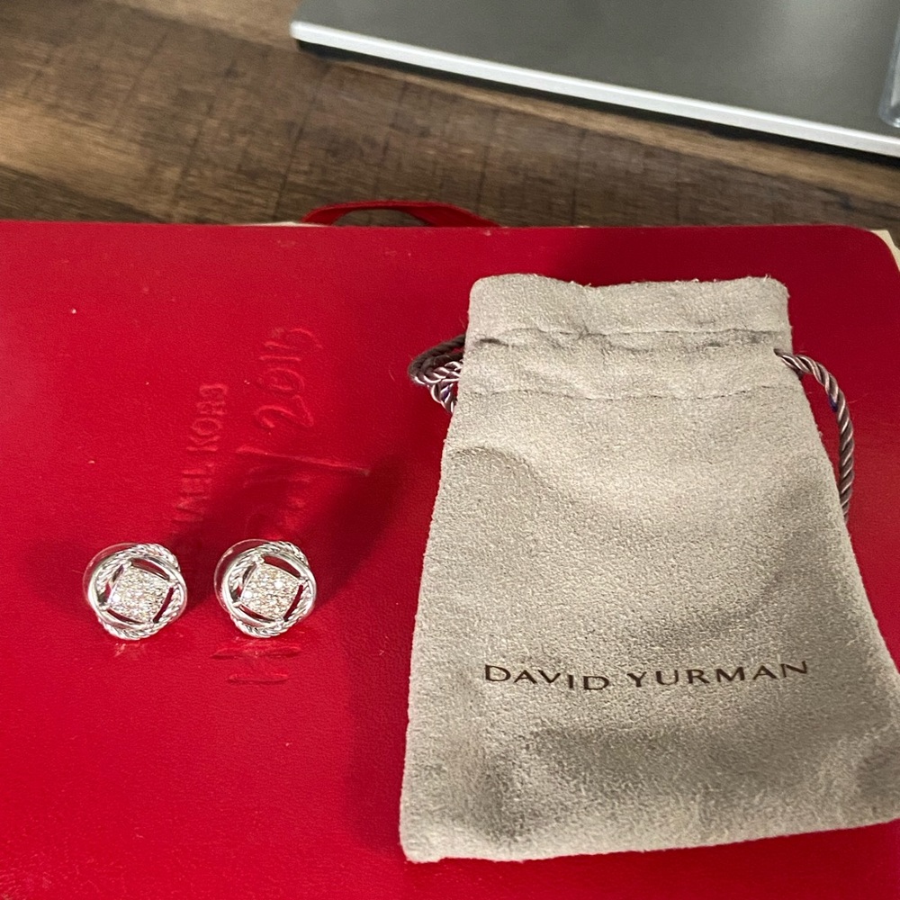 Crossover Infinity Stud
Earring in Sterling Silver with Pave’ Diamonds
